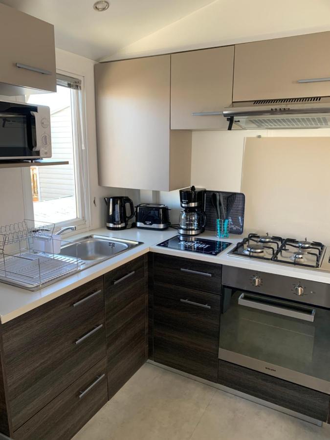 Mobilhome Vias Plage Dans Camping Exterior foto