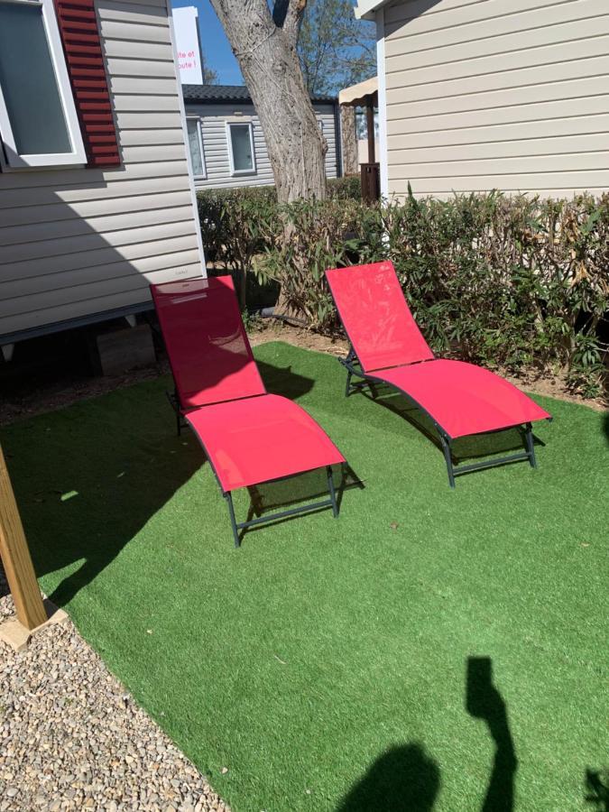 Mobilhome Vias Plage Dans Camping Exterior foto