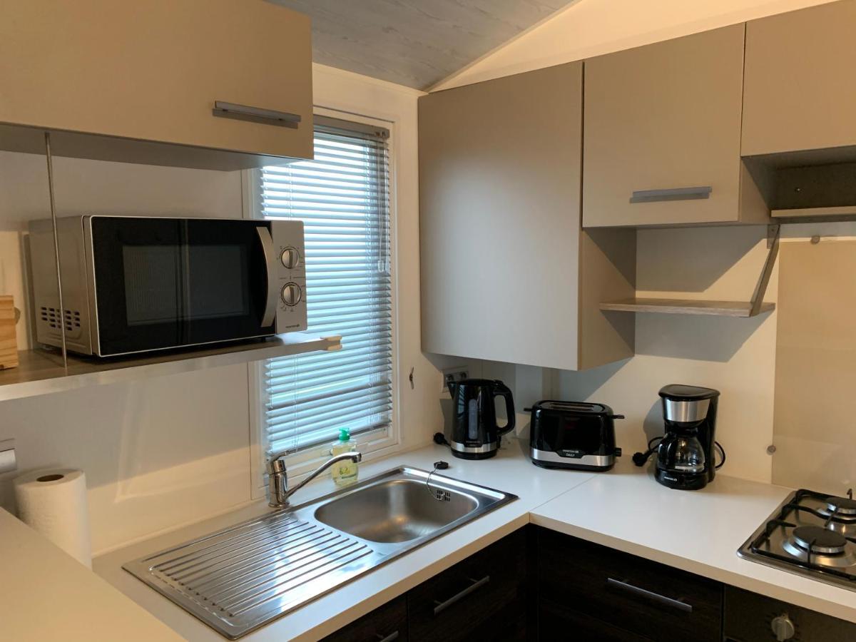 Mobilhome Vias Plage Dans Camping Exterior foto