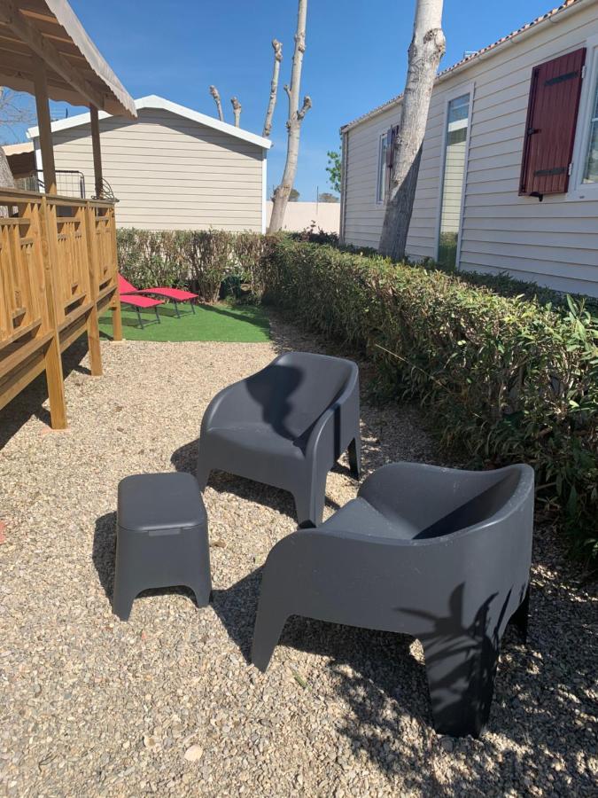 Mobilhome Vias Plage Dans Camping Exterior foto