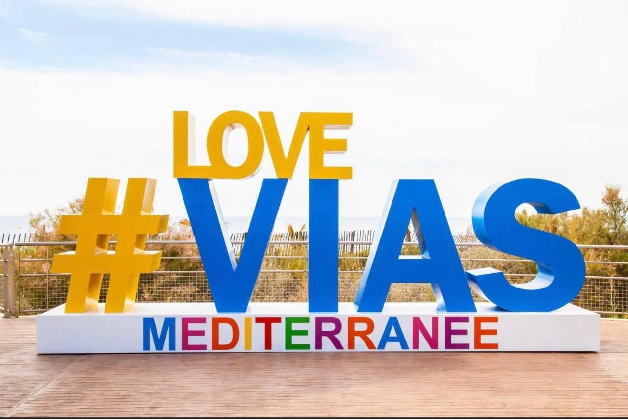 Mobilhome Vias Plage Dans Camping Exterior foto