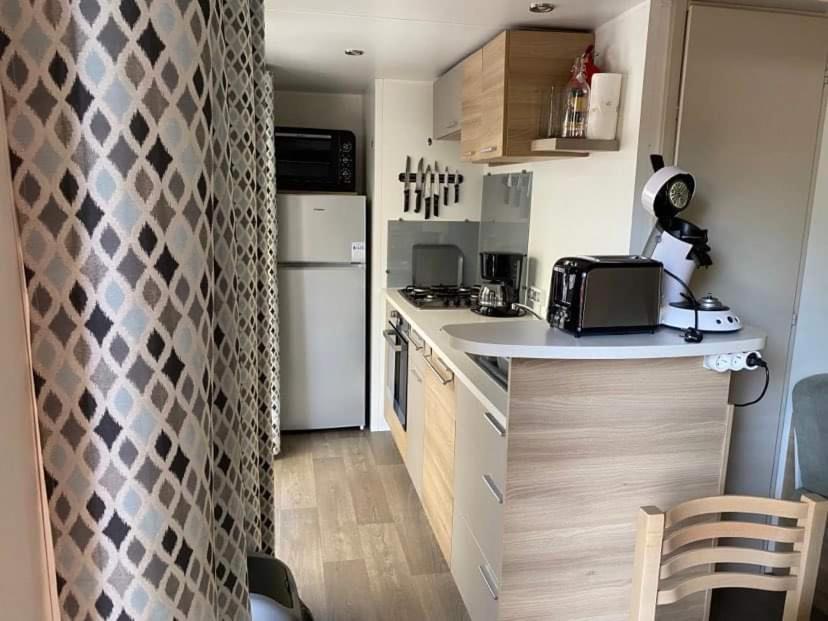 Mobilhome Vias Plage Dans Camping Exterior foto