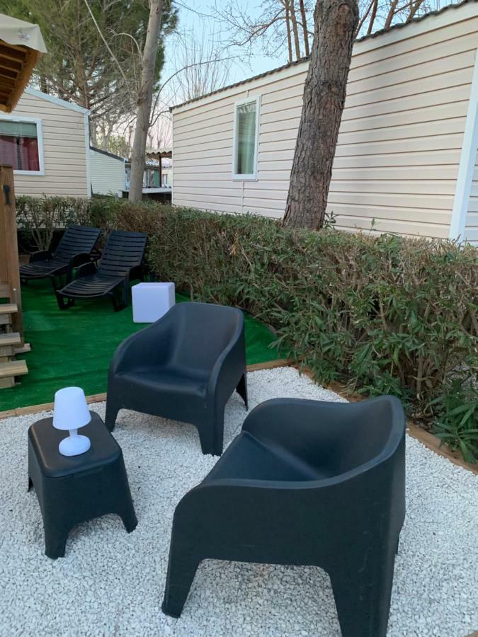 Mobilhome Vias Plage Dans Camping Exterior foto